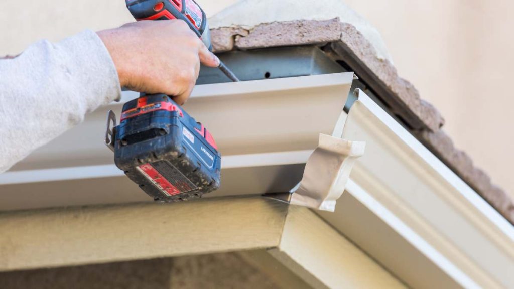 Professional-Gutter-Maintenance-In-Kew